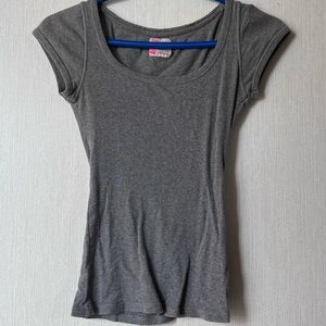 Super cute and super simple! Great for casual Friday!